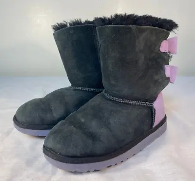 ✅ UGG Bailey Bow Boots Youth Kid's Black Purple Short - US 1 • $12.99