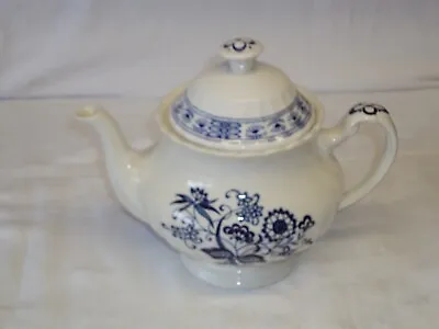 Vintage J & G Meakin Classic White Blue Nordic 1.5 Pint Teapot • £18