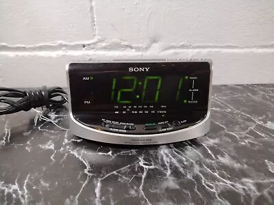 Sony Dream Machine Alarm Clock Silver AM FM Radio Large Digital Display ICF-C492 • $17.67