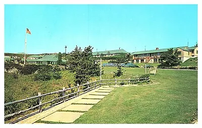 Montauk Long Island NY Gurneys Inn Ocean Front Cottages & Hostelry Postcard F10 • $5.95