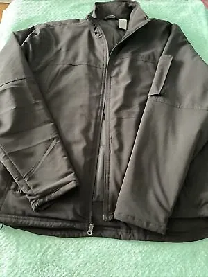 Men’s Black Xl Zipper Jacket • $8