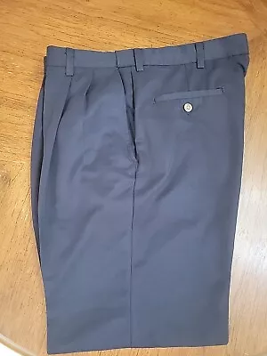 Haggar Pants Mens 36x30 Navy Blue Classic Fit Pleated Front Comfort Band • $10.50