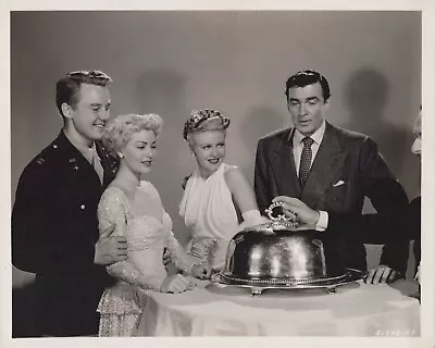 LANA TURNER + GINGER ROGERS + WALTER PIDGEON + XAVIER CUGAT 1945 DBW Photo C33 • $99.99