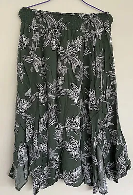 Millers Ladies 100% Viscose Elastic Waist Layered Floral Skirt Mid Length Size S • $13.02