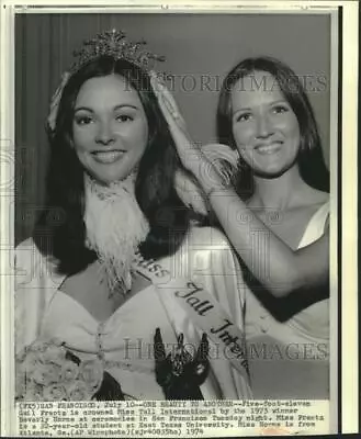 1974 Press Photo Gail Frantz Miss Tall International At San Francisco Ceremony • $19.99