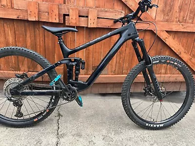 Vitus Sommet Large 27 CR Mountain Bike 2021 170mm Full Suspension Carbon Front  • $2150