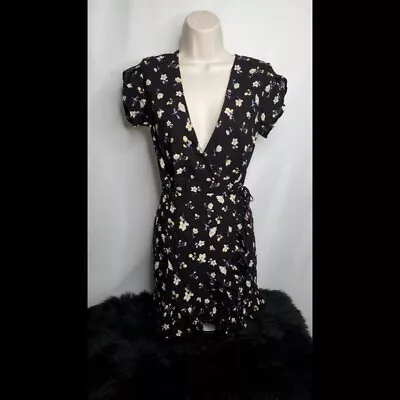 Zaful Faux Wrap Short Sleeve Deep V-Neck Mini Dress Size S Ruffles Floral • $19.99