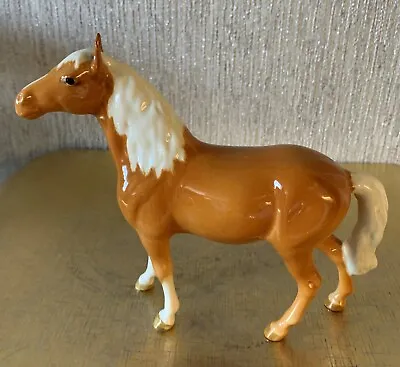 BESWICK HORSE PONY HEAD UP PALOMINO GLOSS FINISH MODEL No. 1197 PERFECT (a) • £75