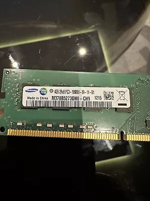 Internal Memory DDR3 Samsung (4 GB PC10600DDR3 SDRAM1333 MHzDIMM 240-pin) • £3.99