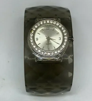 Vintage Quartz Hard Plastic Round Band Fashion Watch 2035 Movement Style Works • $19.99