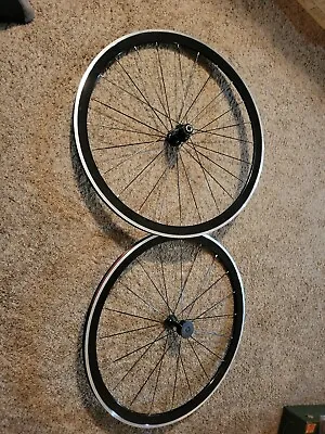 Vuelta Wheels 25  • $70