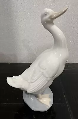 NAO Daisa LLADRO Hand Made GOOSE  • $39