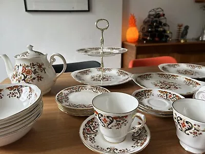 Vintage Colclough Royale 36 Piece Tea Service Excellent Condition • £69.99