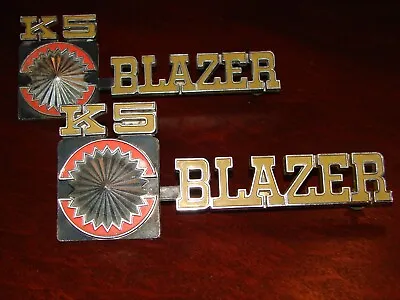 OEM 1976-1980 CHEVY K5 Blazer FENDER EMBLEMS SET 2 GM 349697 80 79 78 77 76 75 • $169.99