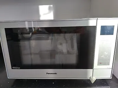 (RRP £249.99) Panasonic 27L 1000W Microwave/Grill NNCT57JM For Spares/repair • £150