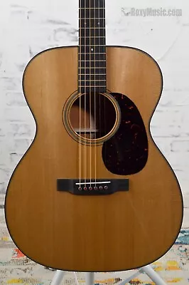 Martin 000-18 Modern Deluxe Acoustic Guitar - Natural • $3799