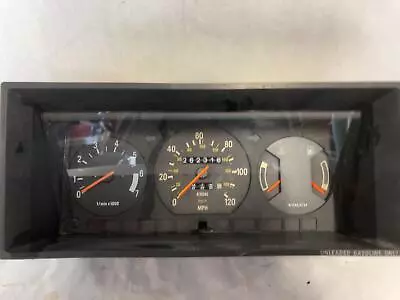 89 90 1991 Volvo 240 Speedometer Instrument Cluster Face Id: K10042 • $125