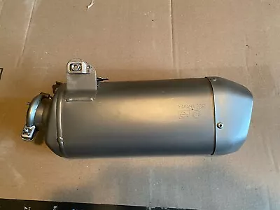 2015-2020 Yamaha Yzf R1 Yzfr1 Oem Exhaust Muffler Assembly 2cr-14750 147807 Oem • $50