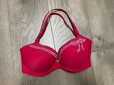 Victorias Secret Secret Embrace Bra Size 34D Lightly Lined Demi Embroidered • $14