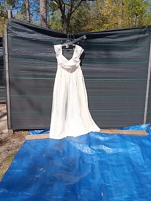 Beautiful  Brand New Wedding Dress Size 4XL • $35
