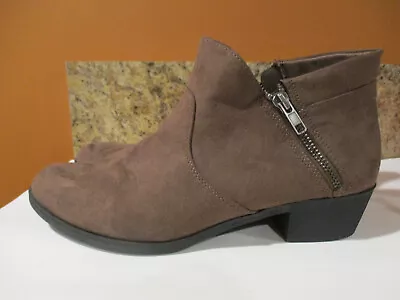 Sun - Stone Women's Abby 9 1/2 Double Zip Booties Brown Size 9.5 New Vegan • $22.99