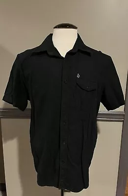 Men's Volcom Black Button Down Shirt Medium Short Sleeve Cotton • $10