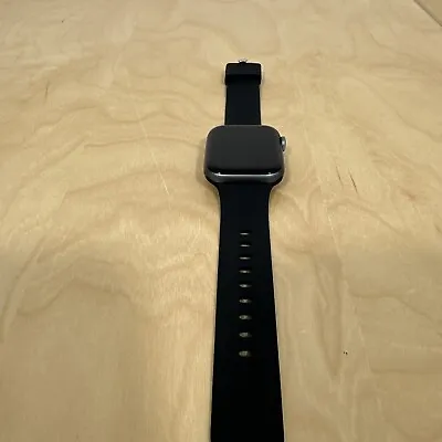 Apple Watch Series 4 Nike+ 44 Mm Space Grey Aluminum Case BH 88% • £115
