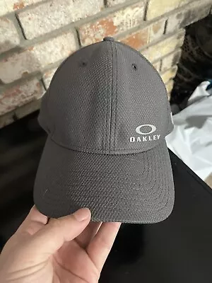 Oakley New Era 39thirty Hat / Cap - Gray - Medium / Large • $9.99