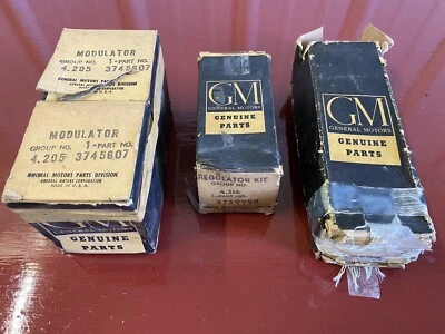 $9.99 • Buy 1950 's GM PARTS LOT REGULATOR KIT VACUUM MODULATOR LINK