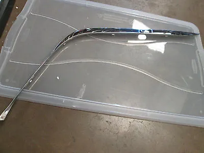 BMW E38 740i 750i LEFT FRONT CHROME MOLDING 735i 95-96-97-98-99-2000-01 8125437 • $59.94