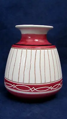 Vintage 4 1/2” Mid Century Modern Pottery Vase Norway 908 B Signed Elle • $30.80