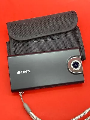 Sony Bloggie MHS-FS1 4 GB Hard Drive Camcorder AUTO FOCUS LENS  F 2.8 F 4.1 HDMI • $24.99