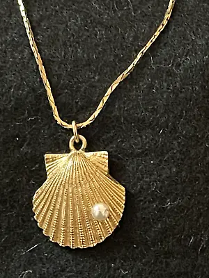 Vintage Trifari Gold Tone SeaShell Pendant Necklace With Faux Pearl • $15