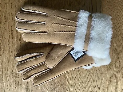 Ladies Ugg Sheepskin Gloves Size L • £30