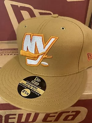 NHL Vintage New York Islanders Fitted Hat 7  7/8 New Era Wool Cap Deadstock NWT • $32.99