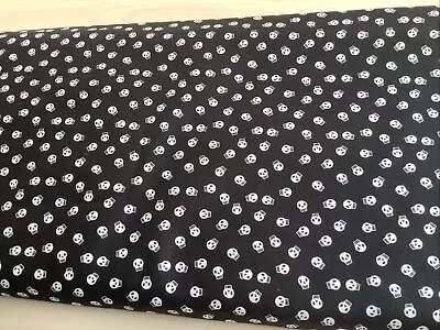 CLEARANCE 30cm X 110cm 100% Cotton Moda Holiday Essentials Halloween Skulls • £1.75