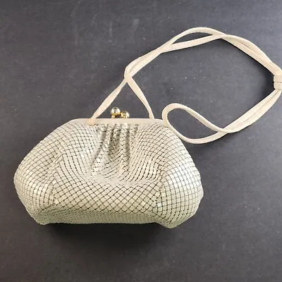 Whiting And Davis White Mesh Hand Bag Purse W Kiss Closure & Shoulder Strap VTG • $49.95