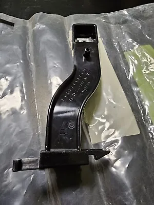 2011 MERCEDES E Class W212 Saloon A2128852214 OFFSIDE Right Rear Bumper Bracket • $35