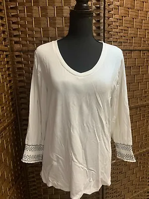 Women's Laurie Felt Top New White Casual V-neck Shirt Size Small CLAS-18 • $19.99