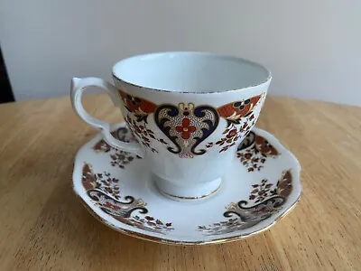 Royal Albert Colclough Bone China Tea Cup & Saucer Royale Design. • £4