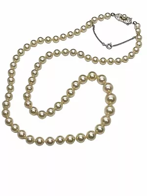Vintage MAJORICA PM70 Graduating Pearl Necklace 22 Inches • $59