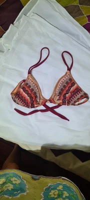 $15 • Buy Tigerlily Bikini Top Size S