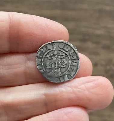 Edward I (1272-1307). Silver Penny. Newcastle-upon-tyne Mint. • £140
