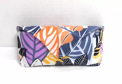 Vera Bradley PALM FLORAL Hard Shell Eyeglass Case Magnetic Snap Closure • $16.89