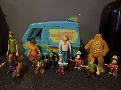 £16.99 • Buy Scooby Doo Playset And Figures (the Mystery Machine And 12 Figures)