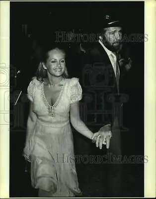 1983 Press Photo Charlene Tilton And Johnny Lee Arrive At The Beverly Hotel • $15.99