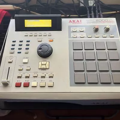 AKAI MPC 2000XL MIDI Production Center Sampler Sequencer Drum Machine • $798