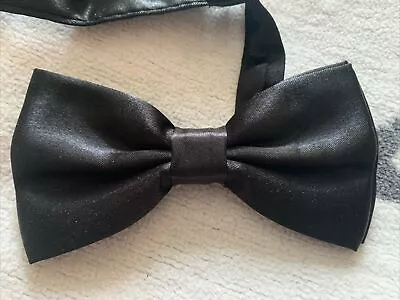 Smart Black Tie Neck Mens Tie Satin Dickie Bow Fancy Dress Wedding Pre-Tied • £1.99