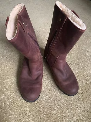 Women's Ugg  Burrough  #1001993 Brown Leather Side Zip Sheepskin Boot Sz 5M • $45.50