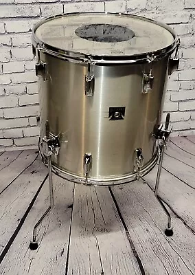 Vintage Tama Imperialstar 16in. Floor Tom  - Hairline Chrome  • $179